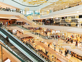 作为社会高端的购物中心招商管理下的购物中心会拥有明确的经营主体以及品牌